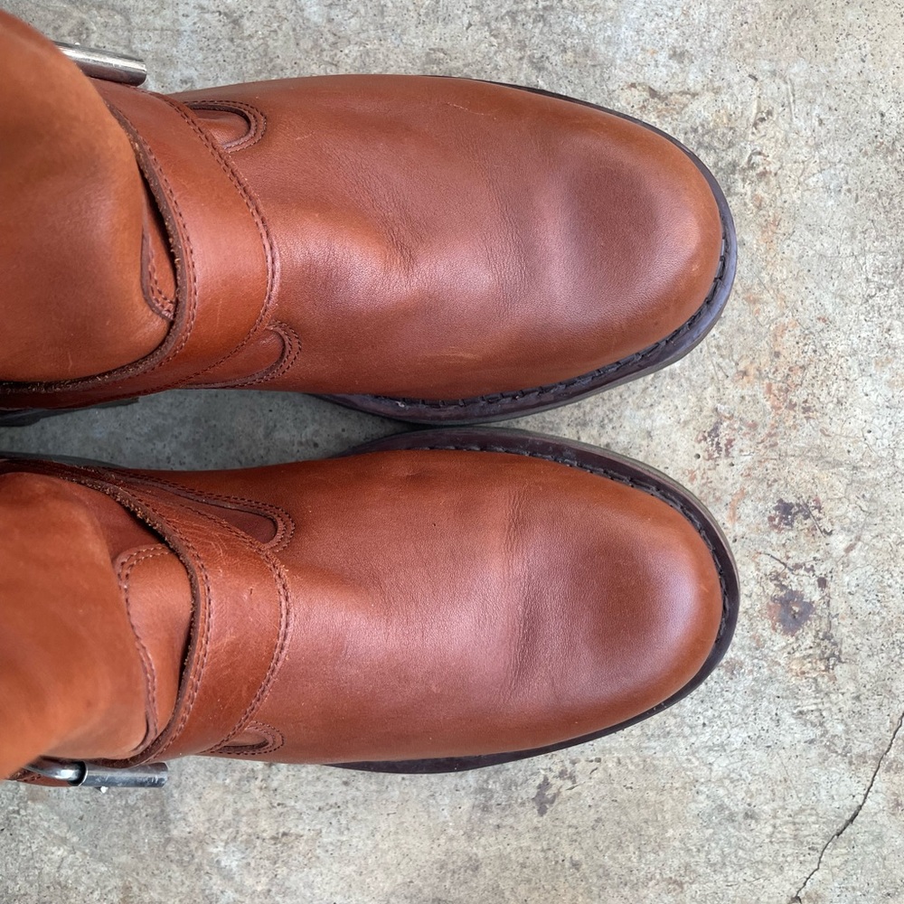 Men’s Fluevog brown leather engineer/motorcycle boots. - Picture 7 of 9